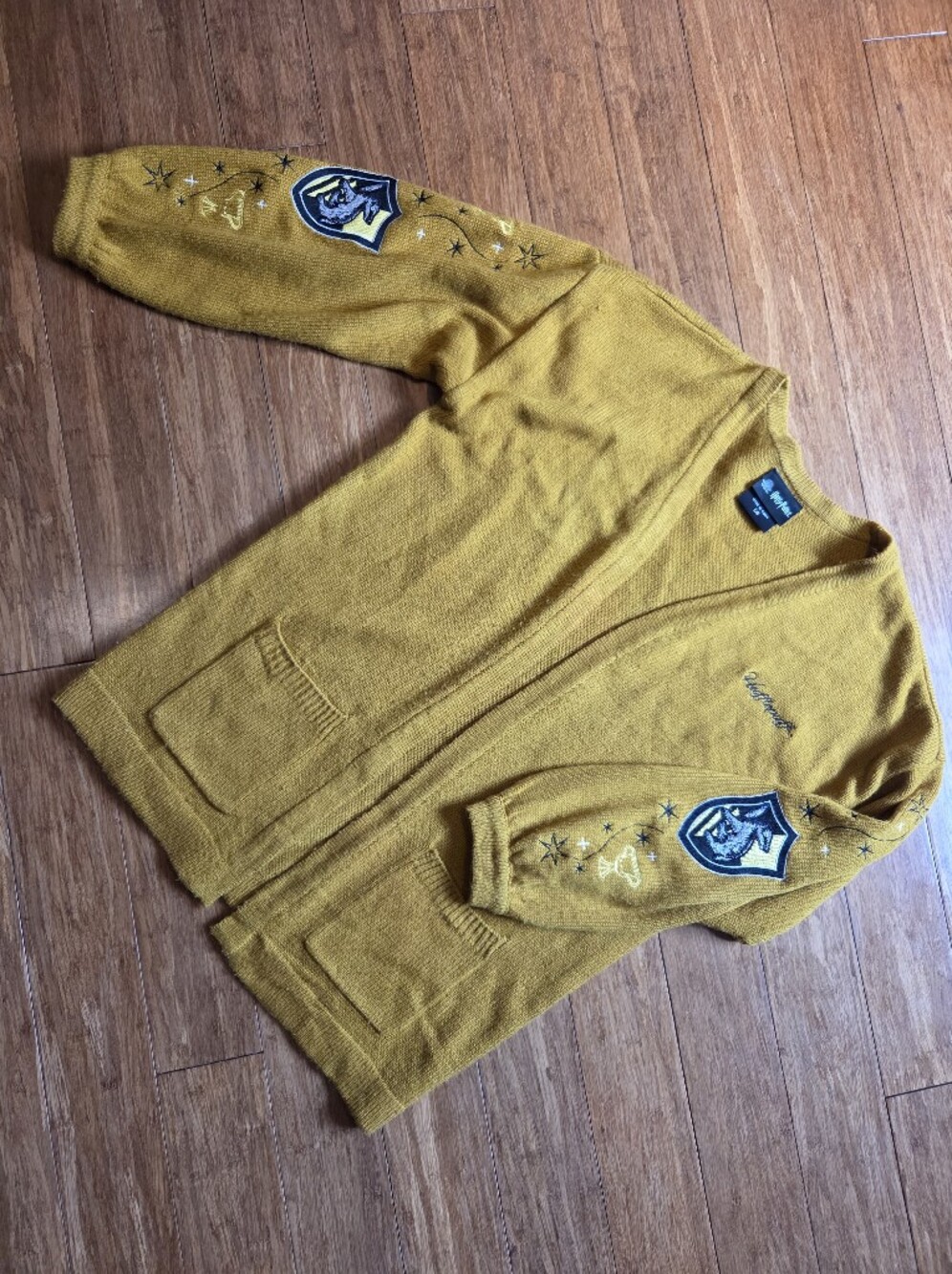 Harry Potter Hufflepuff Mustard Embroidered Cardigan Sweater Large House Cup